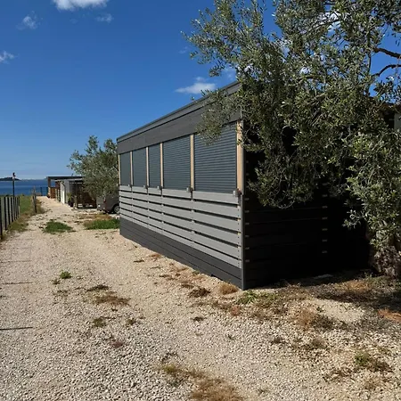 Dom wakacyjny Sunny Bay Escape House