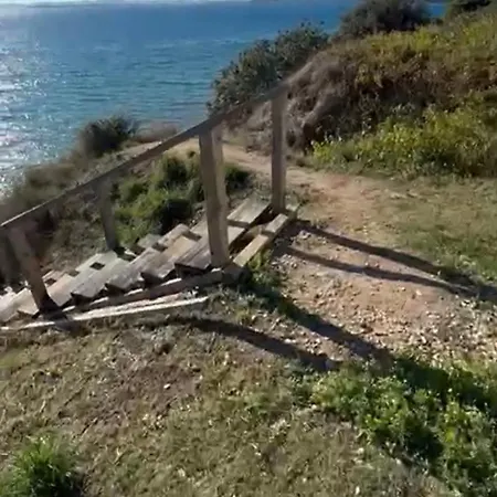 بيت للعطل Sunny Bay Escape House *