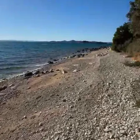 بيت للعطل Sunny Bay Escape House *