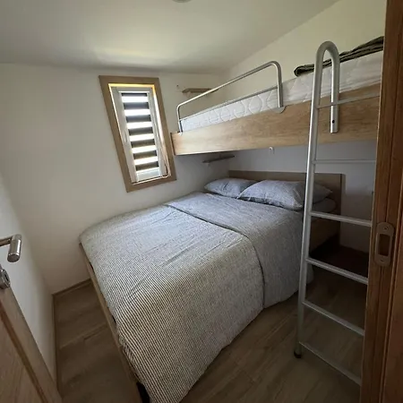 Sunny Bay Escape House