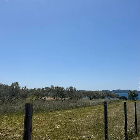بيت للعطل Sunny Bay Escape House *